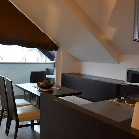 Aparthotel Apartmaji Klass