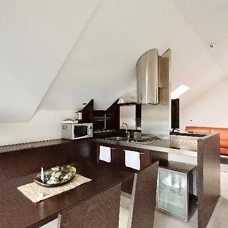Aparthotel Apartmaji Klass 3*